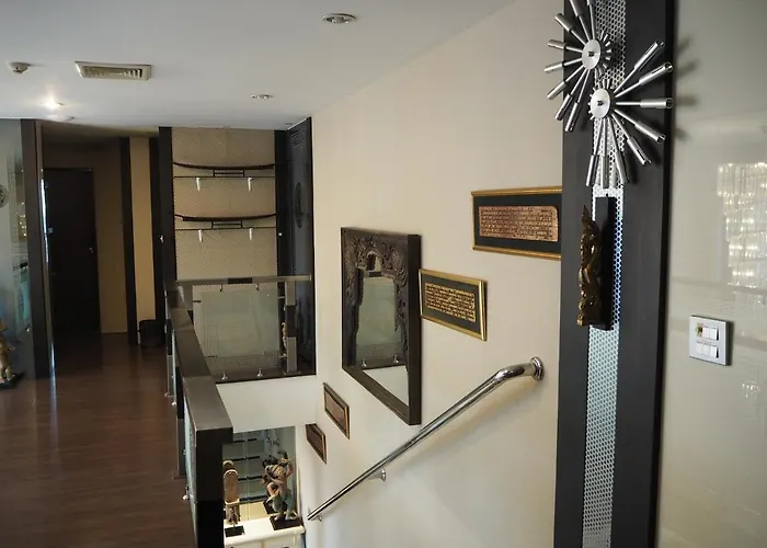山林小屋 Custom Design Loft With City Views And Rooftop Pool 曼谷
